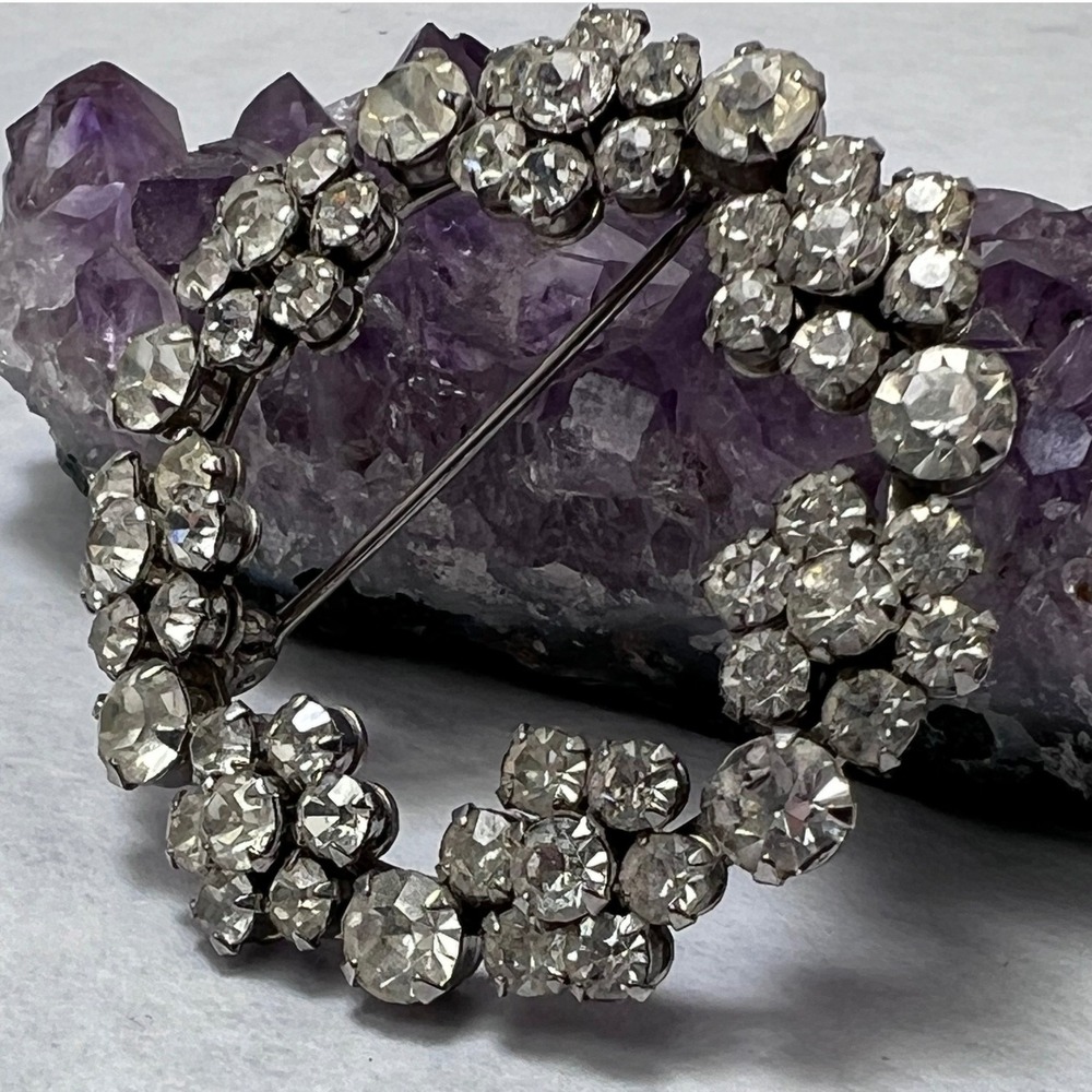 Sparkling Wreath Brooch Crystal Rhinestone Vtg Pin Silver Tone‎ Floral Cluster